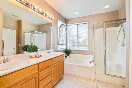 1125 Valley Glen Dr, Liberty Farms CA  95620-4835 exterior