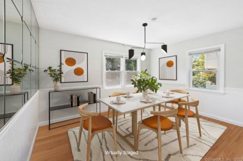 5 Van Buren Cir, Stamford CT  06906-2421 exterior