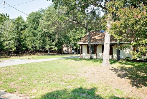 3388 Bandera St, Athens, TX 75752-6167