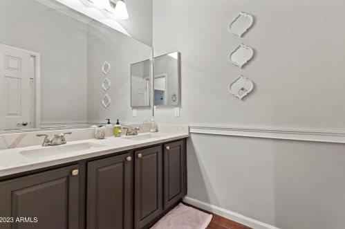 2986 Linda Ln, Gilbert AZ 85234-6373 exterior