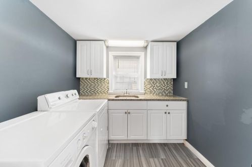 34 Homewood Ave, North Providence RI  02911-2907 exterior