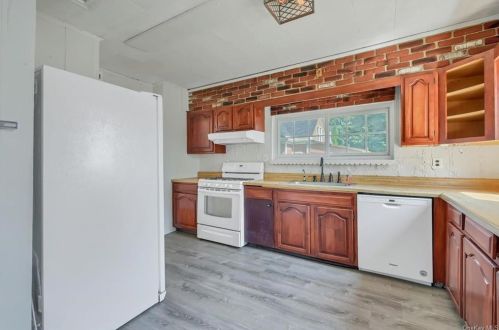 81 Union St, Montgomery NY  12549-1324 exterior