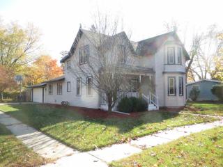 328 Lincoln St, Poynette, WI 53955-8939