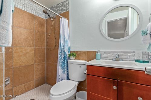 4801 Camino De La Plz, Tucson AZ  85714-3125 exterior