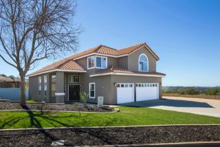 2445 Eltinge Dr, Alpine, CA 91901-2236