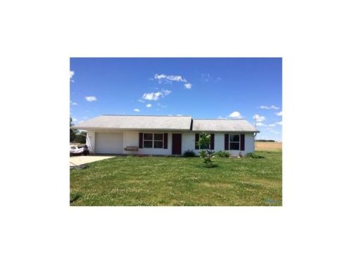 201 Bunny Ln, Edon, OH 43518-8615