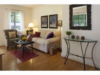 2713 Haverford Pl, Charlotte NC  28209-1122 exterior