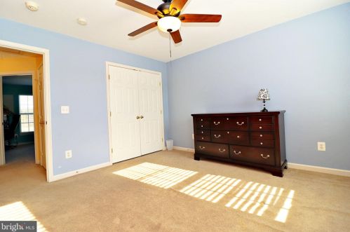 164 Pebble Beach Dr, Charles Town WV  25414-4074 exterior