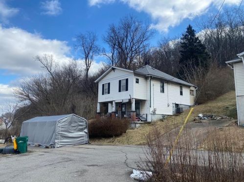 116 Hook St, Canonsburg, PA 15317-2229