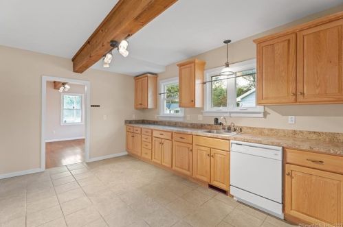 22 Roseleah Ave, Plainville CT  06062-2718 exterior