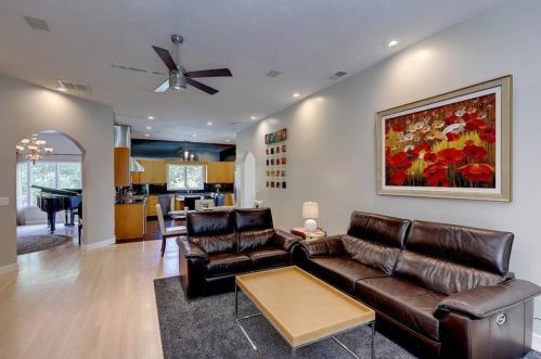 1 Morning Star Ct, Lincoln RI  02865-4586 exterior