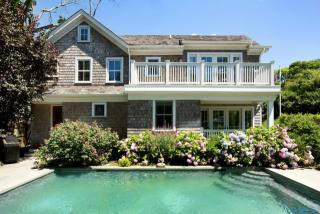 89 Main St, South Hampton, NY 11968-3309