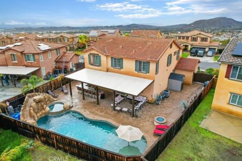 41062 Crimson Pillar Ln, Lake Elsinore CA  92532-1550 exterior