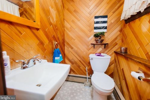 223 Meadow Dr, Yardley PA  19067-1311 exterior