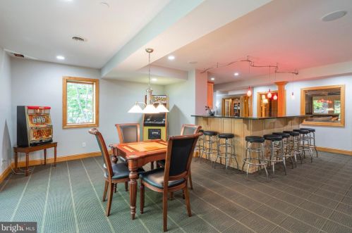 5 Gregory Ln, Newtown Square PA  19073-1518 exterior