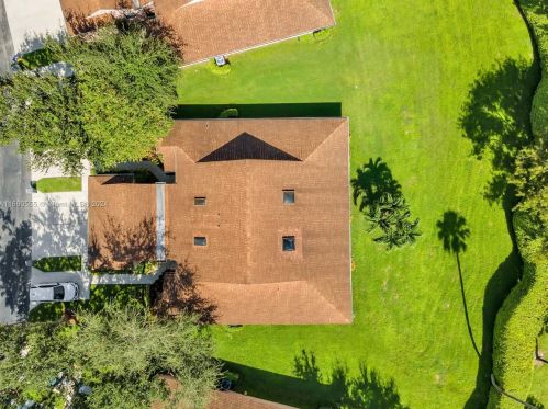 8231 Springlake Dr, Boca Raton, FL 33496-5163