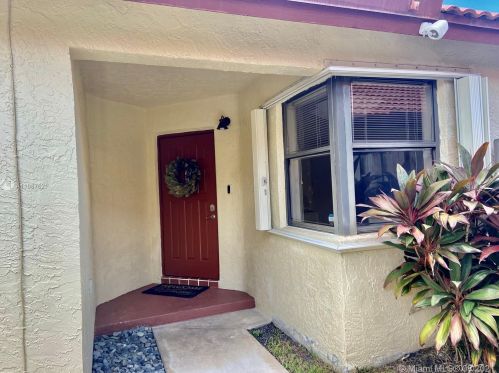 800 113th Ter, Hollywood, FL 33025-3429