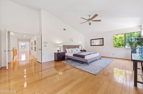 5805 Rainbow Hill Rd, Calabasas CA  91301-4636 exterior