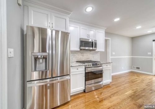 217 Alpine Dr, Closter NJ  07624-2812 exterior