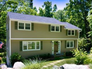 49 Cooper Hill Rd, Ridgefield, CT 06877-5903