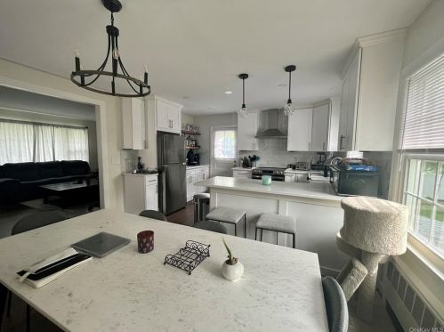 1587 Hanover St, Yorktown Hgts NY  10598-4711 exterior