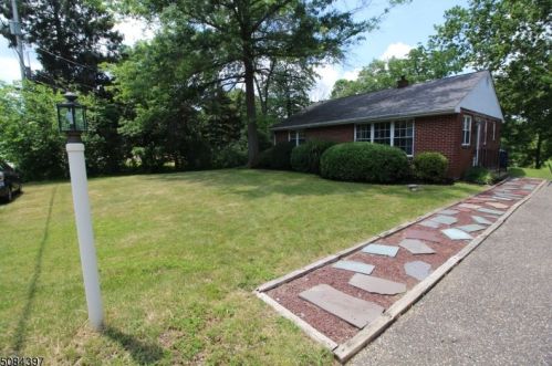 16 Poplar Rd, East Amwell Township, NJ 08551-1223