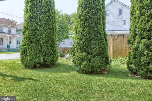 34 Wetzel St, Highspire PA  17034-1015 exterior