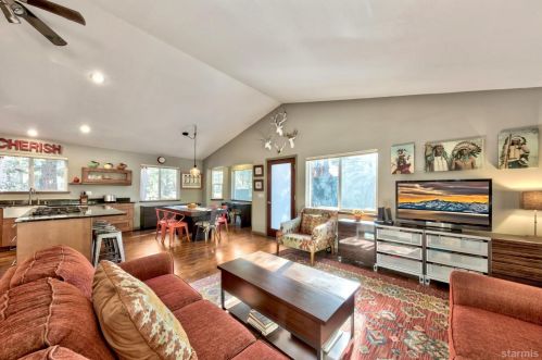 3475 Upper Truckee Rd, South Lake Tahoe CA  96150-5119 exterior