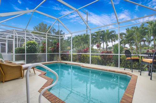 8599 Ibis Cove Cir, Naples FL  34119-7746 exterior