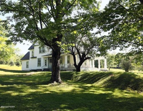 273 Willoway Rd, Starlight, PA 18461-1117