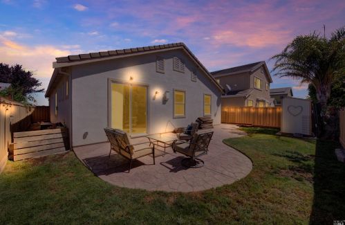 542 Twilight St, Vacaville CA  95688-8829 exterior