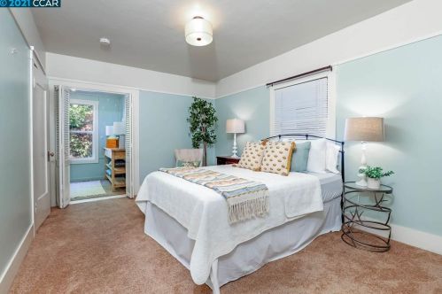 4171 Howe St, Oakland CA  94611-5117 exterior