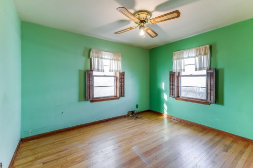 7006 39 Ave, Kenosha WI 53142-1915 exterior