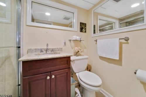 6 Marion Rd, Verona NJ  07044-1420 exterior