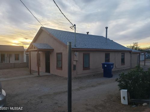 109 Grant Rd, Tucson, AZ 85705-5624