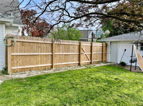 2735 63, Milwaukee WI 53220-3004 exterior