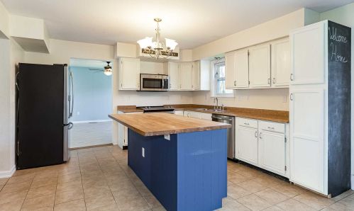 17 Liberty Dr, Rock Tavern NY  12575-5247 exterior