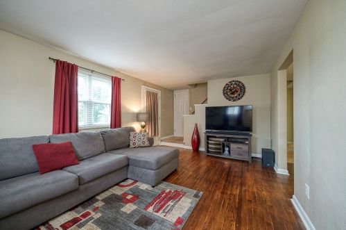 213 Austin St, Pittsburgh, PA 15235-3606