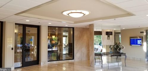 10318 Valley Forge Cir, Norristown, PA 19406-1152