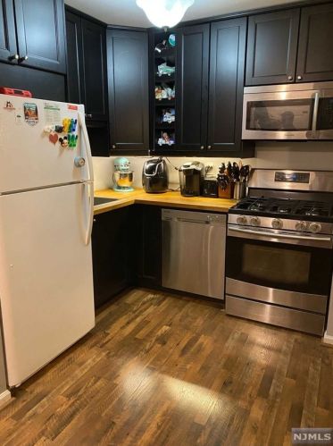 918 Thoreau Ct, Mahwah NJ  07430-2358 exterior