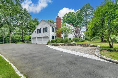 87 Ridgecrest Rd, Stamford, CT 06903-3120
