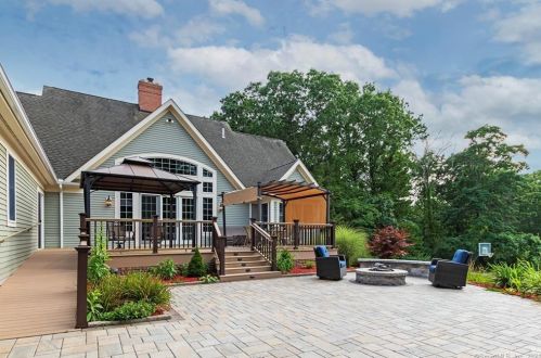 135 Flood Rd, East Hampton, CT 06447-1511