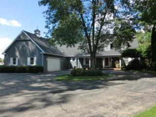 832 Keyes St, Menasha, WI 54952-3413