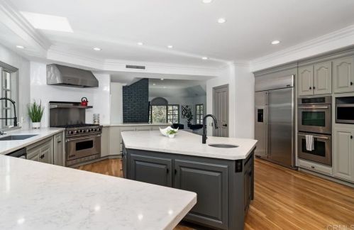 9750 Lake Helix Ter, La Mesa CA  91941-4432 exterior