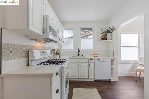 2714 60 Ave, Oakland CA 94605-1501 exterior