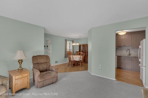 1110 Lilly Ln, Jackson Twp NJ  08527-4142 exterior