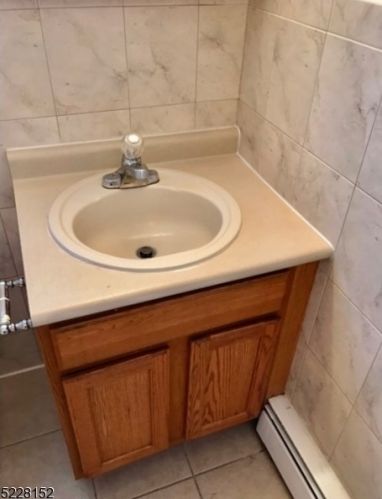 180-04 Littleton Rd, Parsippany NJ  07054-1819 exterior