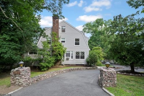 363 Upper Mountain Ave, Montclair, NJ 07043-1424