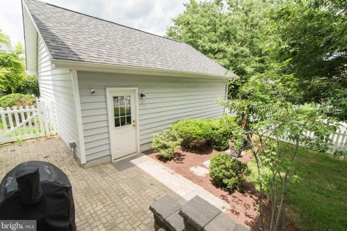 424 Prospect Hill Blvd, Charles Town WV  25414-5498 exterior