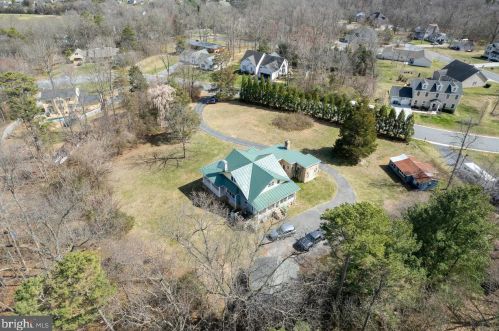 390 Forest Hills Dr, Richmond National Battlefiel VA  22835-9107 exterior
